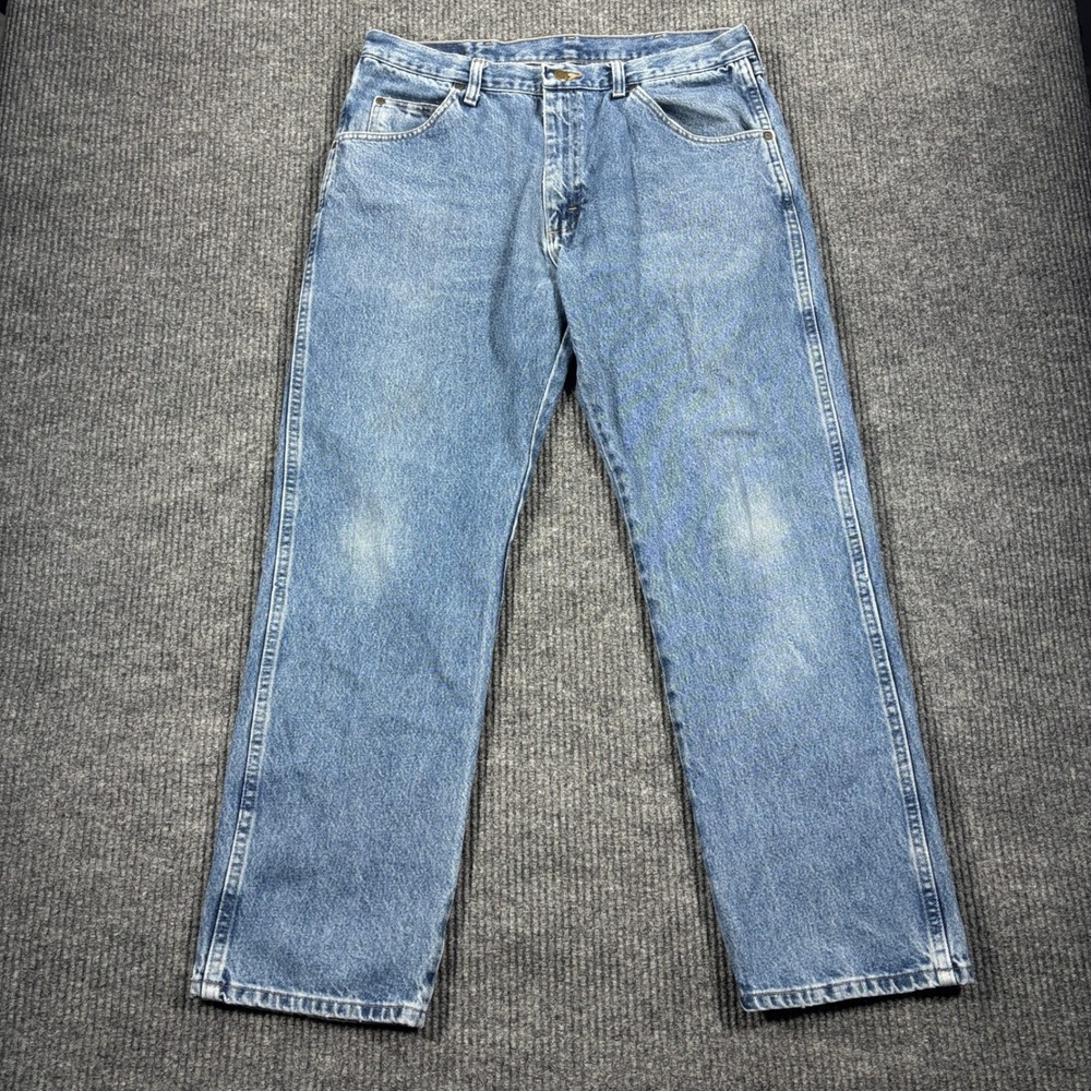 Wrangler Regular Fit Jeans Mens 36x30 Blue Medium Wash Denim 96501DS - Picture 2 of 11